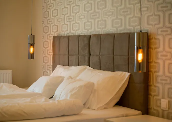 Lakeside Panorama 115 *