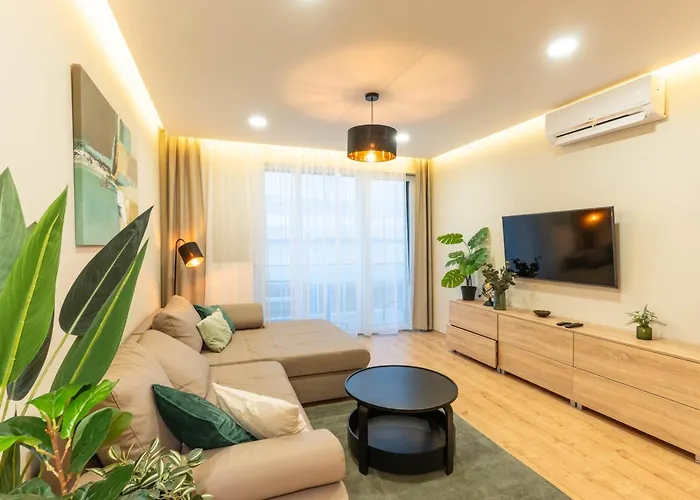 Lakeside Panorama 115 *